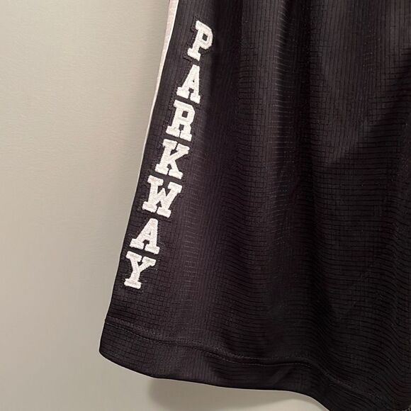 Intrepid Sportswear Men's Black Parkway Embroidered Logo Athletic Shorts - Picture 4 of 7